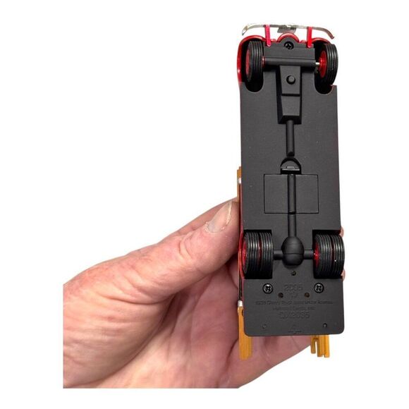 Vintage 2005 Hallmark Keepsake 1938 Chevrolet Fire Engine Ornament Magic Sound - Picture 10 of 11